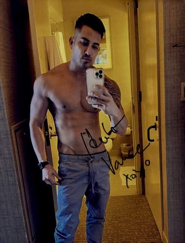 Hunter vance signed gay - vance, model